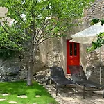 1 Bed Sleeps 4 Private Garden - Pool Σπίτι διακοπών