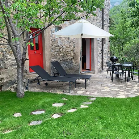 Medieval Mountain Setting With Private Garden بيت للعطل