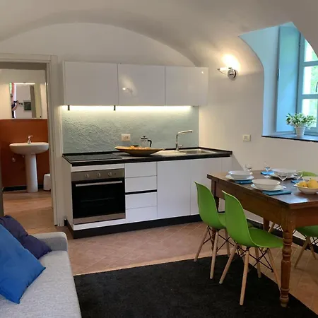 Сasa de vacaciones 1 Bed Sleeps 4 Private Garden - Pool Colletta